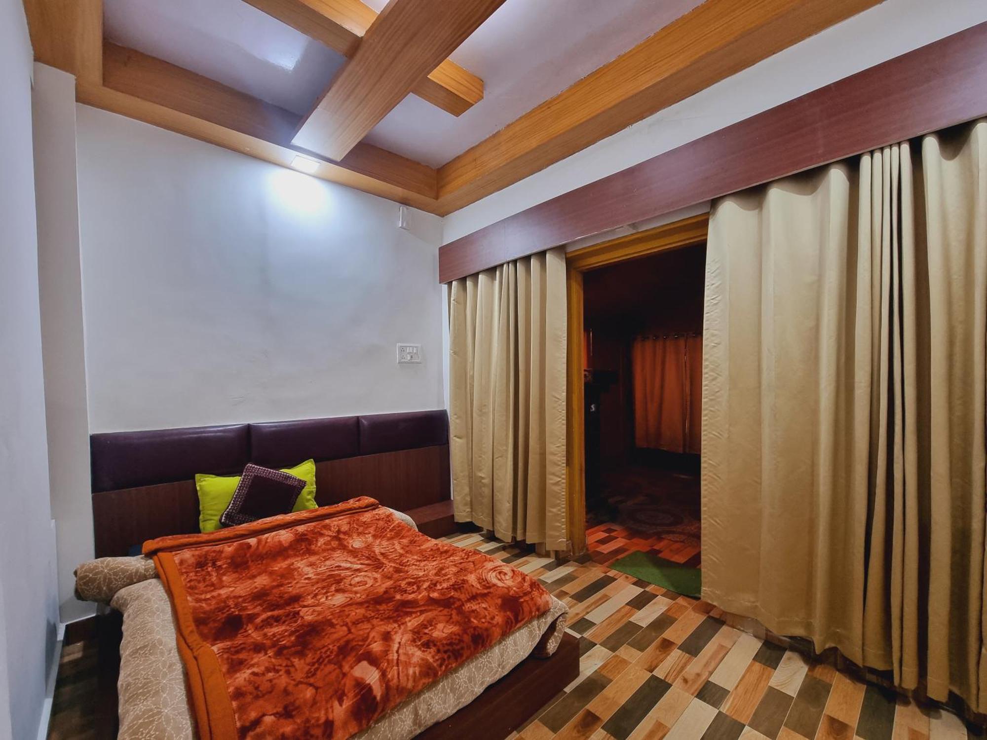 Wow Hotels Green View Далхаузи Экстерьер фото